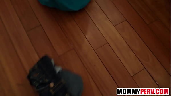 Redhead stepmom titty fucking & sucking stepson